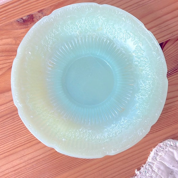 2 Jadeite Alice Saucers - Picture 2 of 4